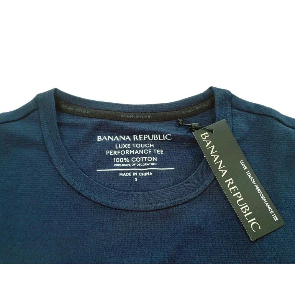 Banana Republic Men’s S Luxe Touch Performance Tee 100% Cotton Dark Blue Knit